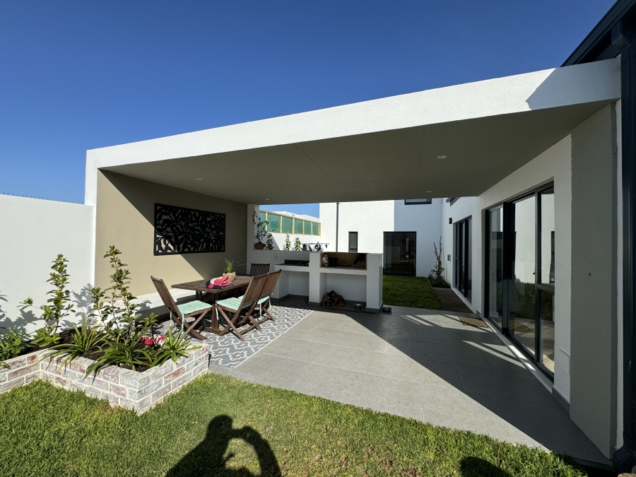 4 Bedroom Property for Sale in Sandown Western Cape